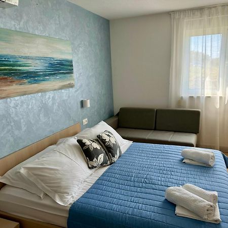 Waterfront Apartments - Tucepi Ngoại thất bức ảnh