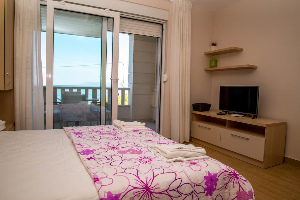 Waterfront Apartments - Tucepi Ngoại thất bức ảnh