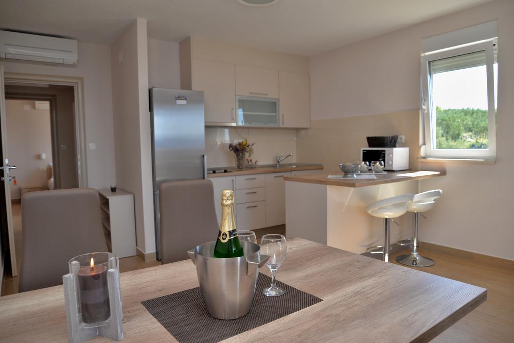 Waterfront Apartments - Tucepi Ngoại thất bức ảnh